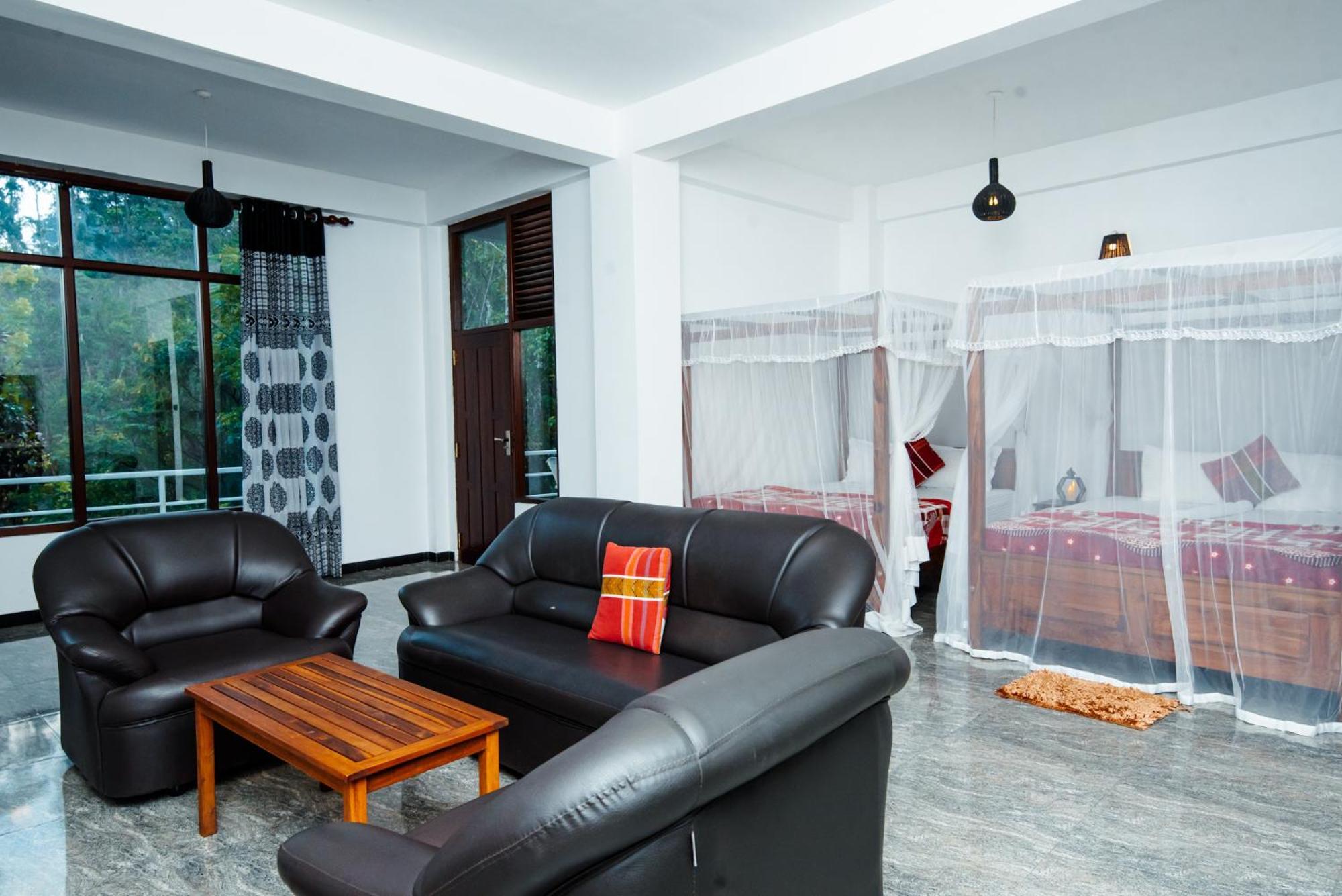 Mini-hôtel Adams Peak 3*